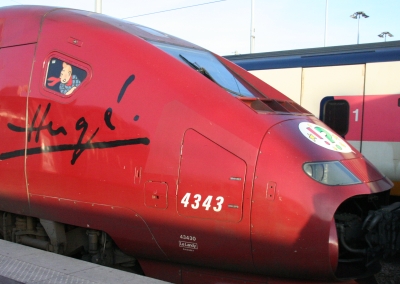 Tintin conduit le Thalys