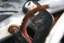 embout de cable et porte bagage rouillé